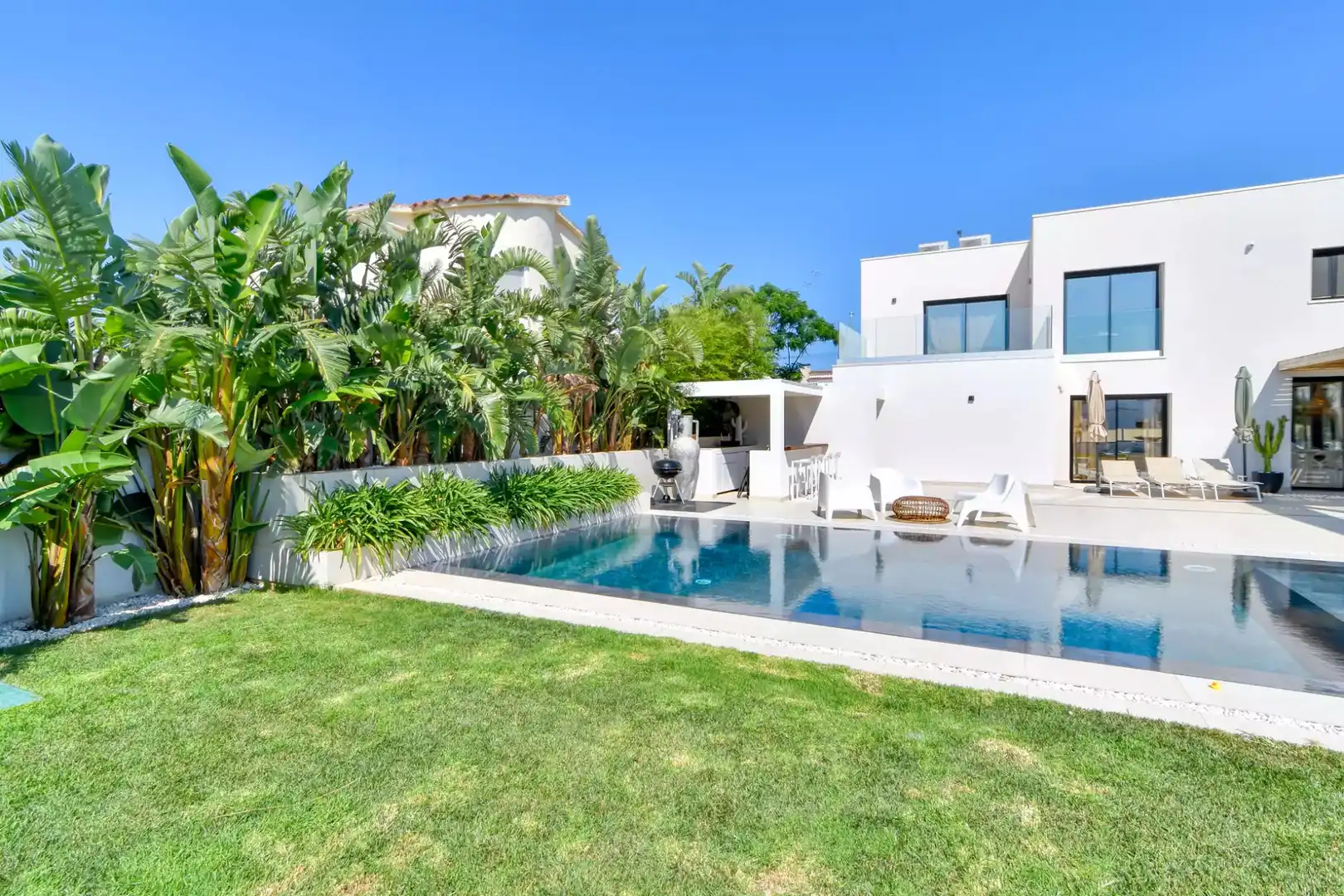 Piscina de Casa o chalet en venta en Empuriabrava con Aire acondicionado, Calefacción y Terraza