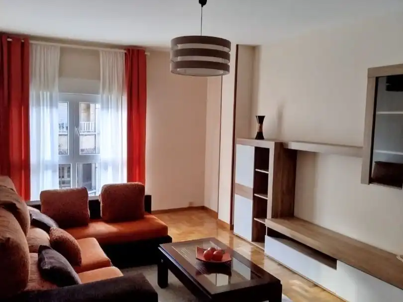 Sala d'estar de Pis de lloguer en Siero amb Calefacció, Parquet i Terrassa