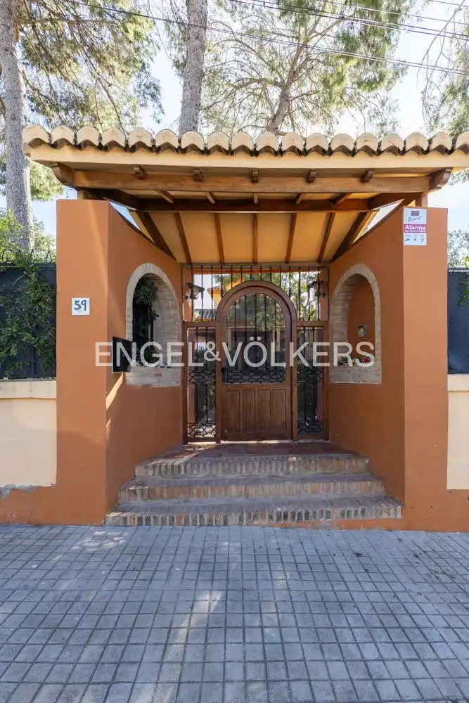 Casa o chalet en venta en Paterna con Aire acondicionado, Calefacción y Jardín privado