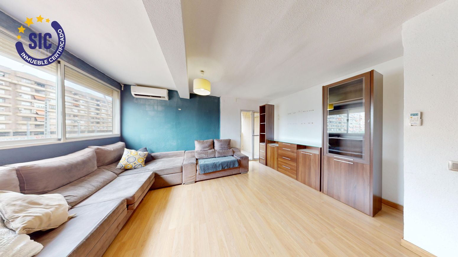 Living room of Flat for sale in  Valencia Capital  with Parquet flooring and Terrace