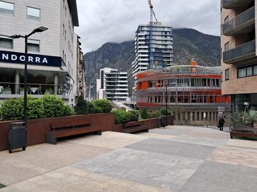 Locale commerciale in cessione a Les Escaldes