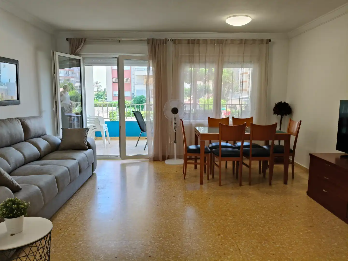 Wohnzimmer von Wohnungen zur Miete in Gandia mit Terrasse, Möbliert und Gemeinschaftspool