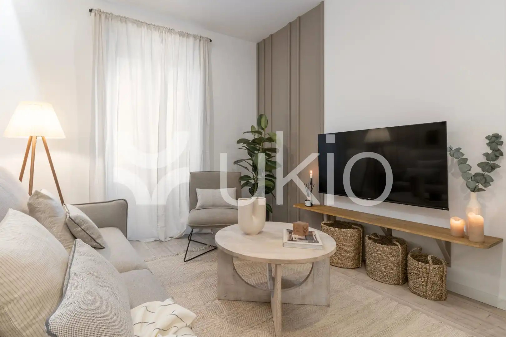Sala de estar de Apartamento de alquiler en Madrid con Aire acondicionado, Calefacción y Amueblado