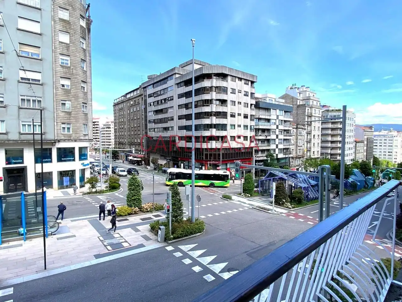 Vista exterior de Piso de alquiler en Vigo  con Calefacción, Parquet y Balcón