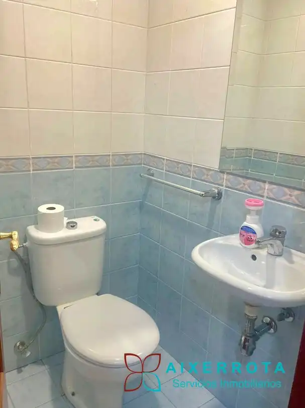 Bathroom of Detached homes for rent in Getxo   with Heating, Private garden and Terrace