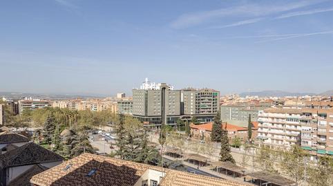 Foto 2 de Piso de alquiler en Cervantes, Granada