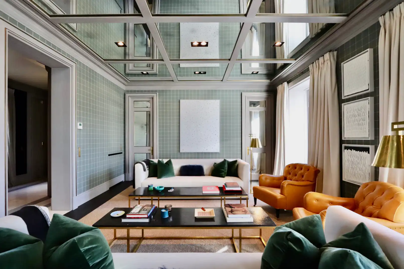 Living room of Flat for sale in Madrid  with Air Conditioner, Heating and Storage room