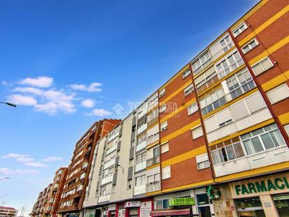 Vista exterior de Pis en venda en Valladolid Capital amb Calefacció i Moblat