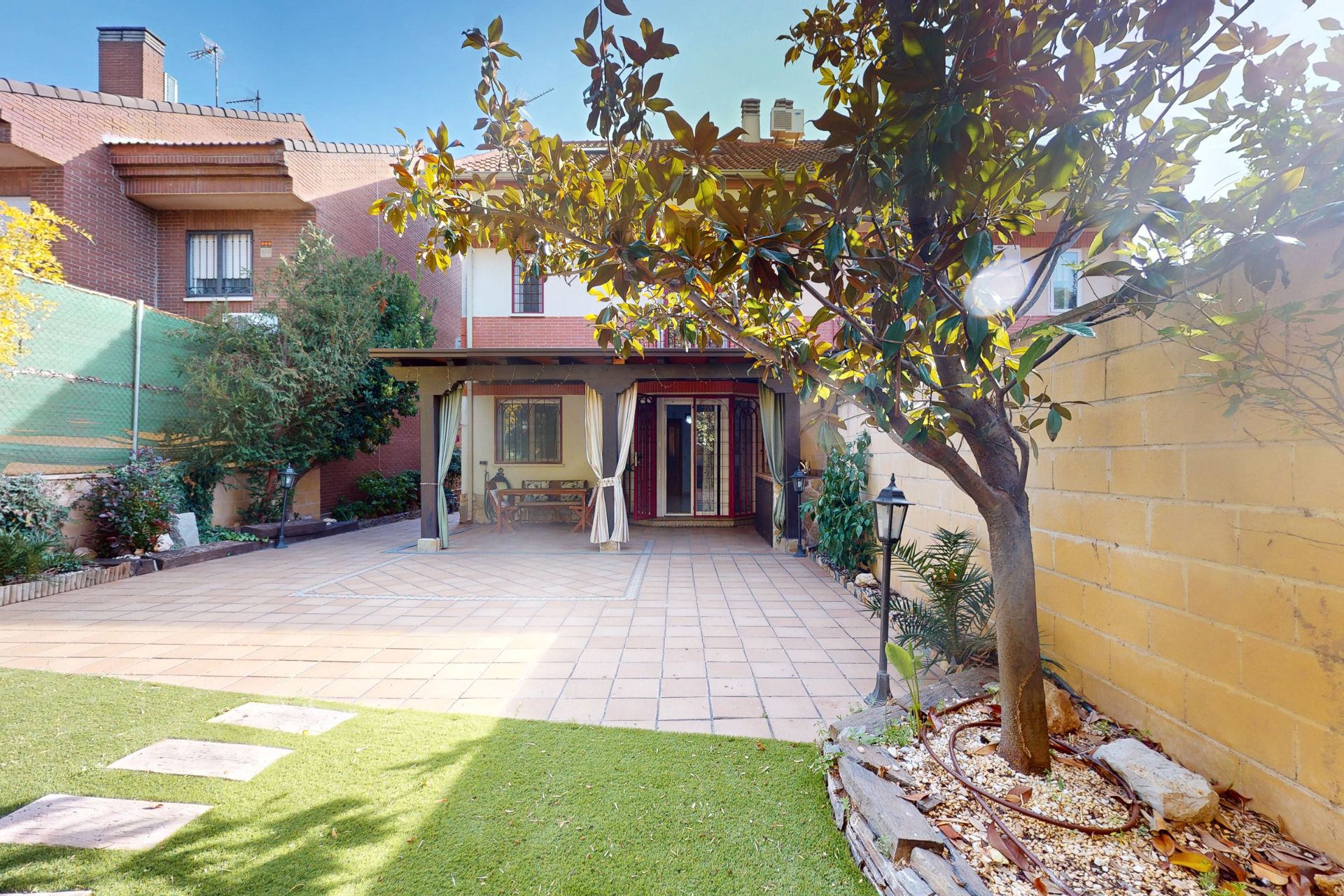 Garden of Single-family semi-detached for sale in Azuqueca de Henares  with Air Conditioner, Heating and Private garden