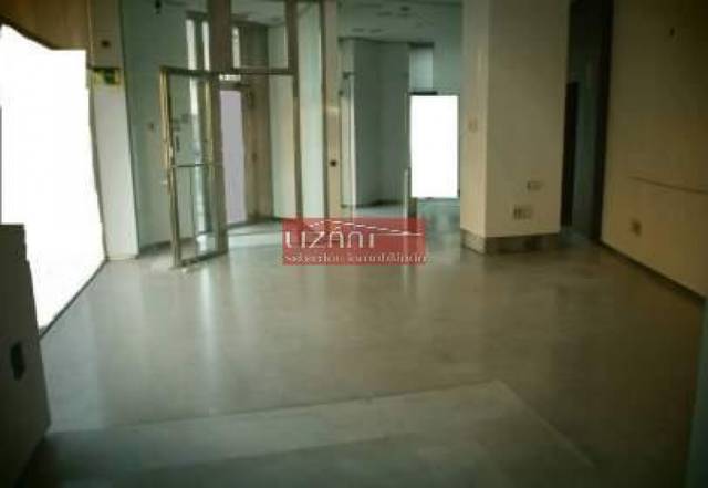 Local comercial en Alquiler en Oviedo - Calle Ronda, 1 con c/ Tenderina en Cerdeño - El Palais - Mercadín