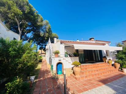 Vista exterior de Casa o xalet en venda en Torredembarra amb Aire condicionat, Calefacció i Jardí privat