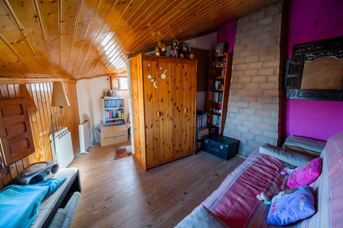 Habitación de Casa o chalet en venta en Almonacid de la Sierra con Calefacción, Terraza y Balcón