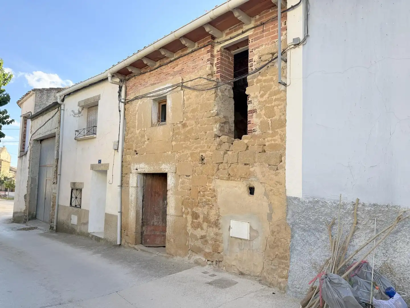 Exterior view of Country homes for sale in Arellano, Navarra