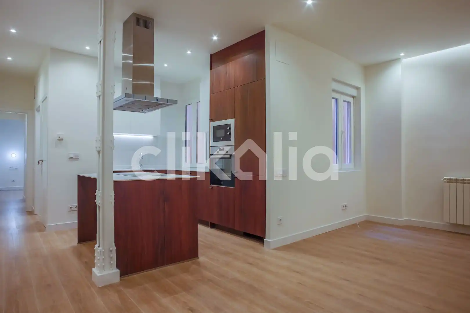 Küche von Wohnung zum Verkauf in Madrid mit Klimaanlage und Heizung