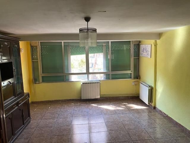 Piso en venta en Calle MARQUESA DE SILVELA, Moscardó, Usera