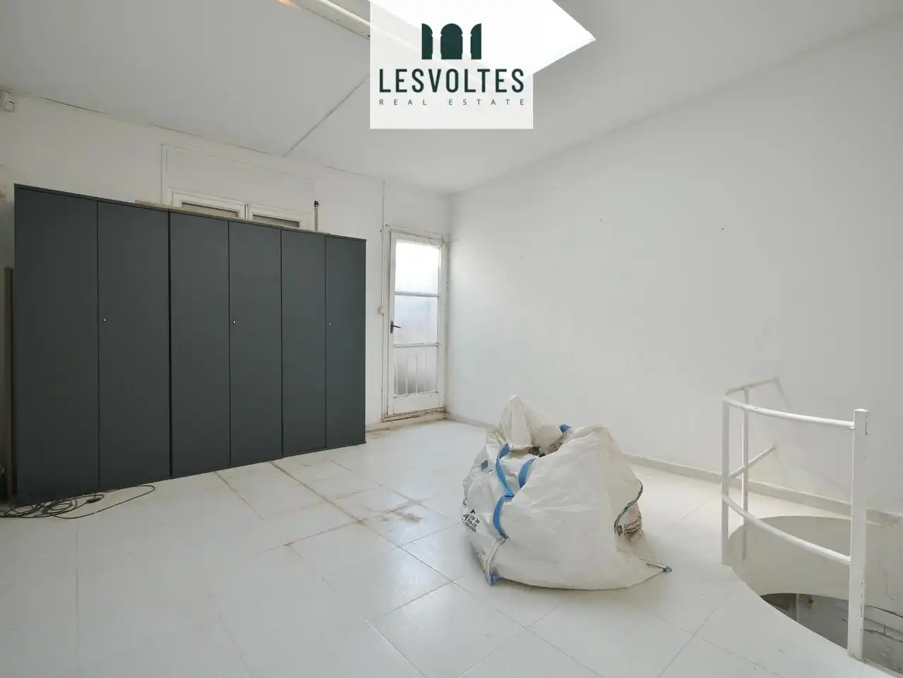 Business premises for sale in calle de Cavallers, imagen 21