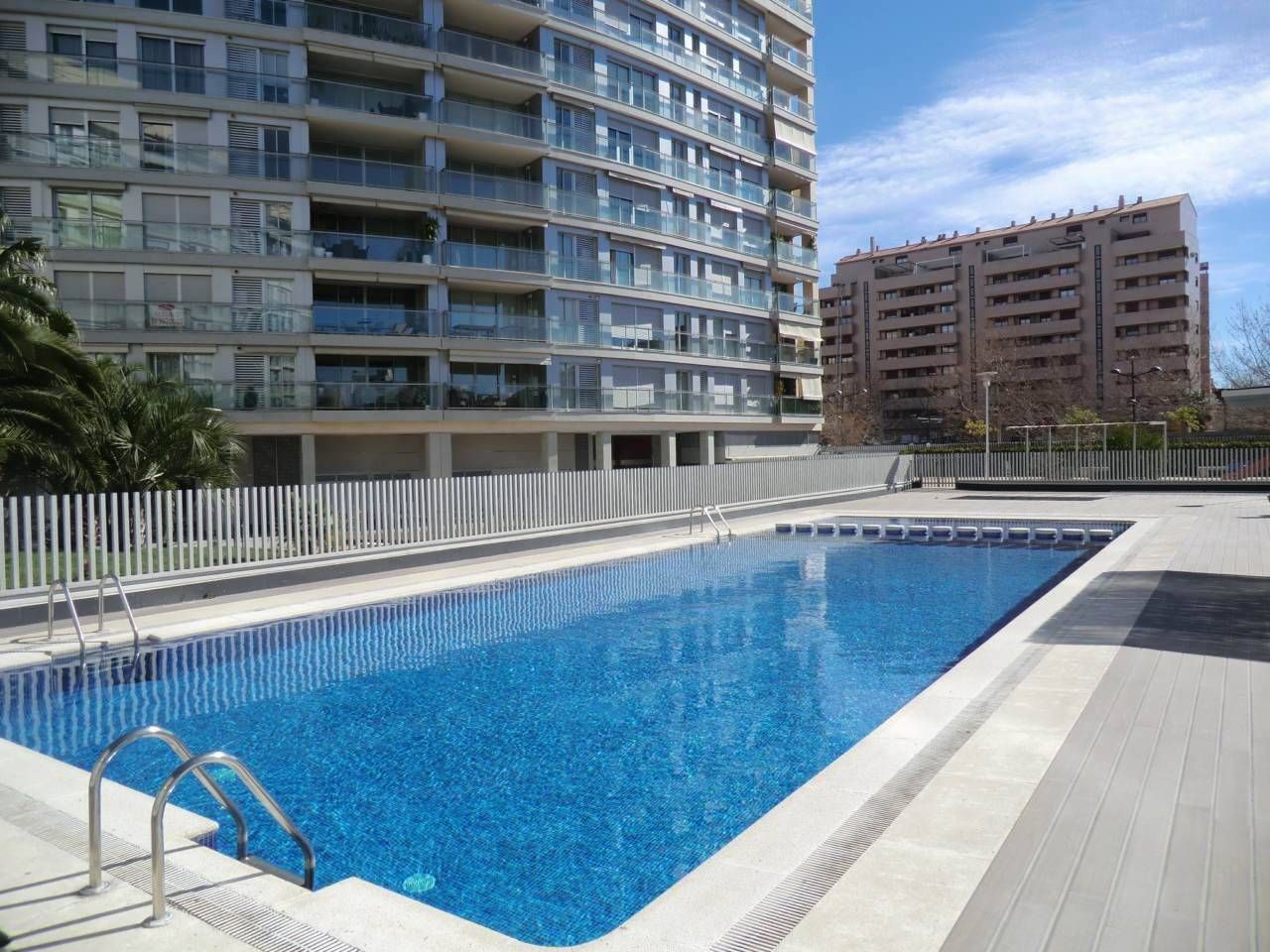 Swimming pool of Study for sale in  Valencia Capital  with Air Conditioner, Heating and Storage room