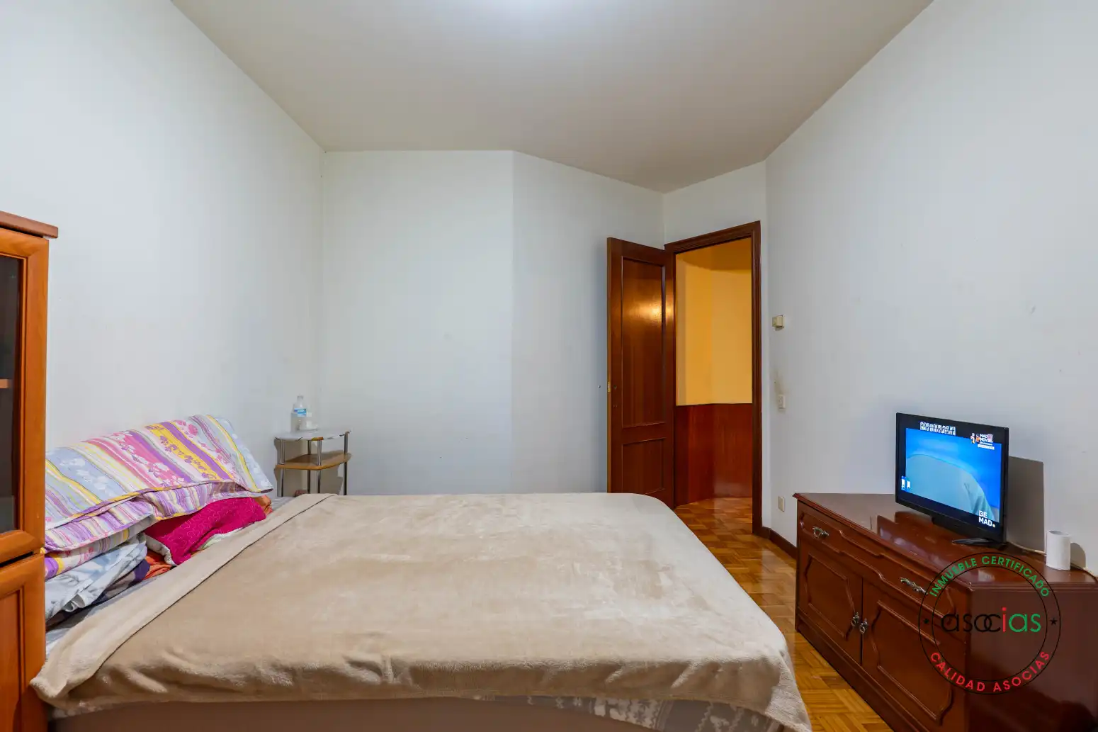 Habitación de Piso en venta en Gijón  con Calefacción, Parquet y Trastero