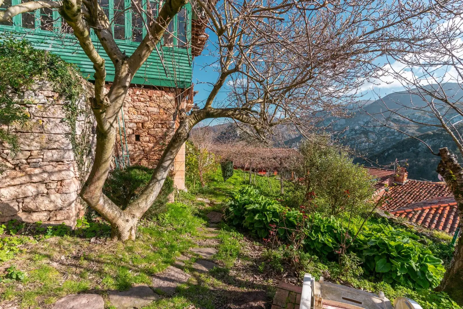 Jardín de Casa o chalet en venta en Proaza con Calefacción, Jardín privado y Terraza