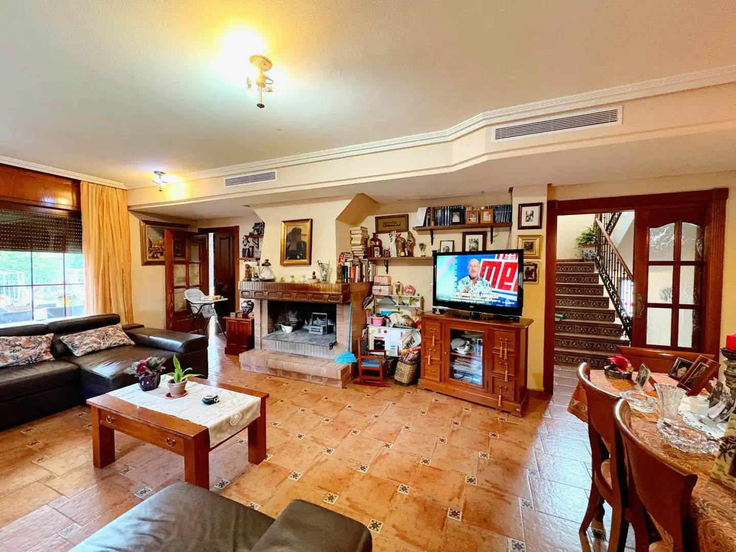 Sala d'estar de Casa o xalet en venda en Murcia amb Aire condicionat, Calefacció i Jardí privat