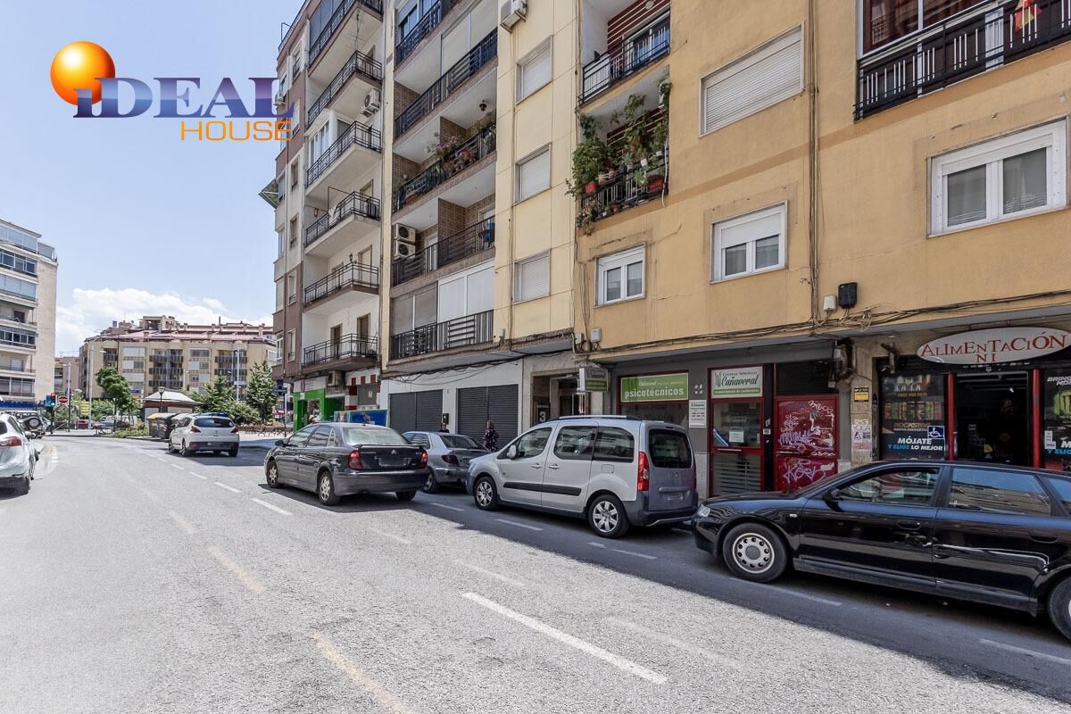 Vista exterior de Traster en venda en  Granada Capital