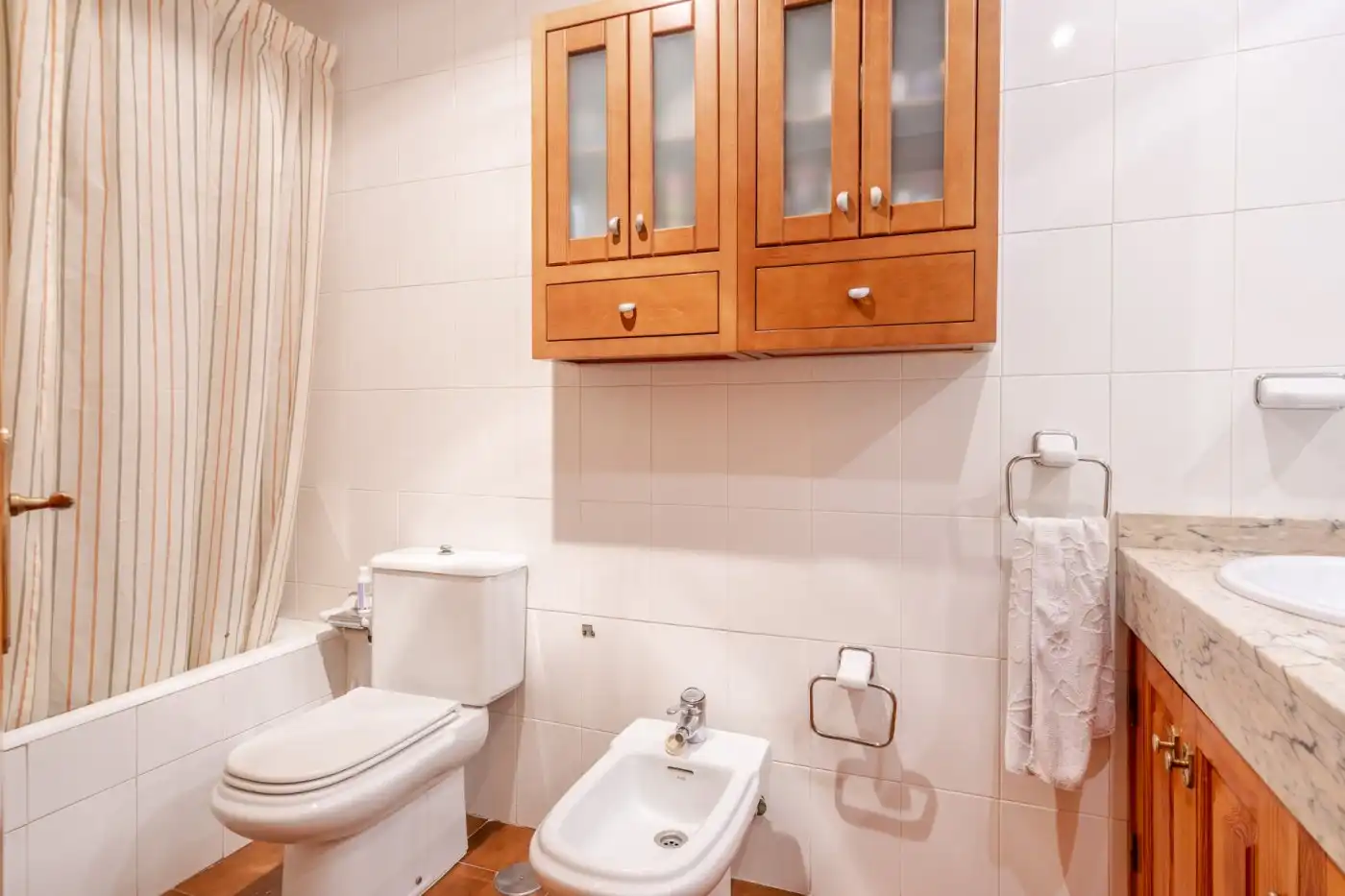 Bathroom of Buildings for sale in Pórtugos