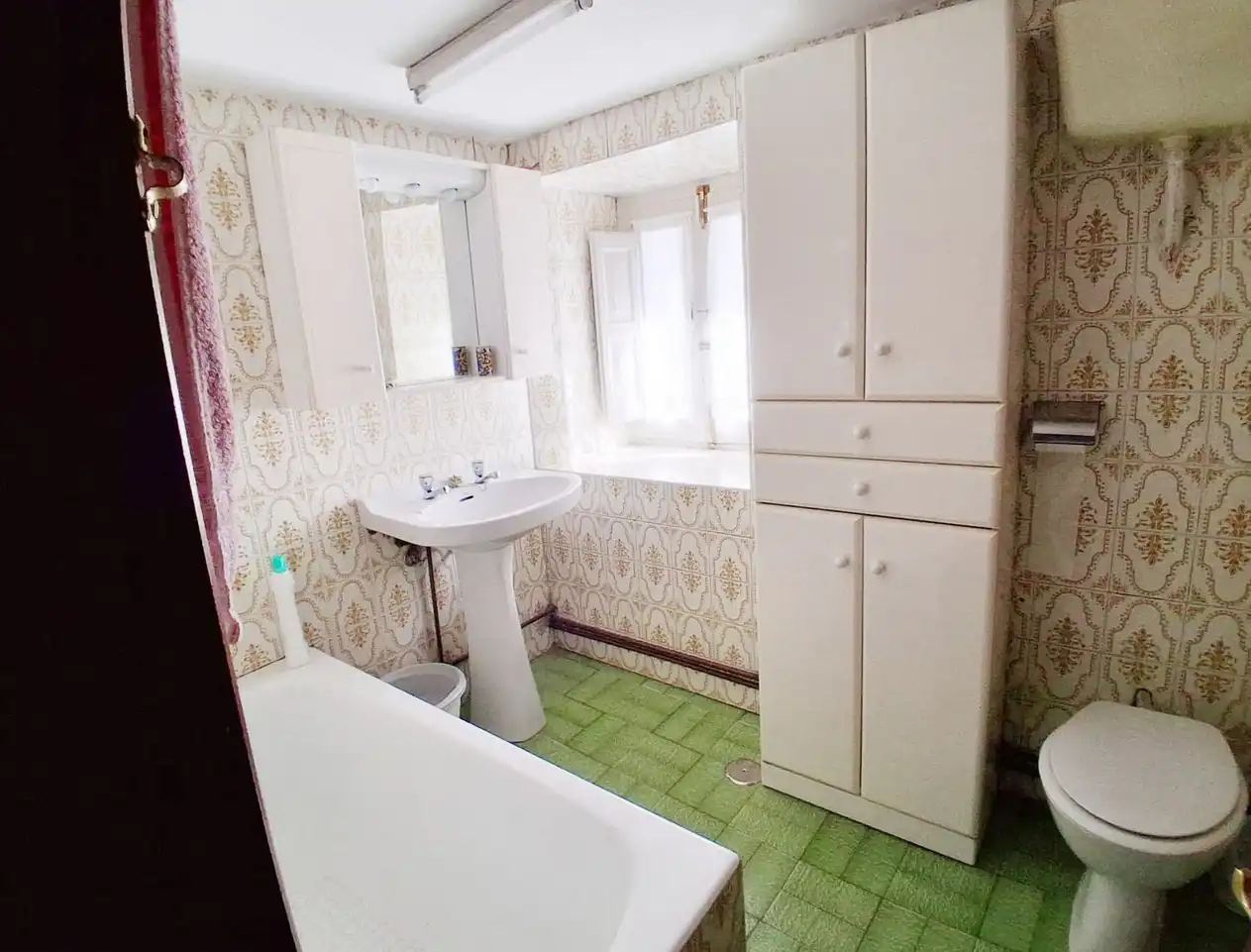 Bathroom of Houses for sale in Mieres (Asturias)  with Heating, Terrace and Storage room