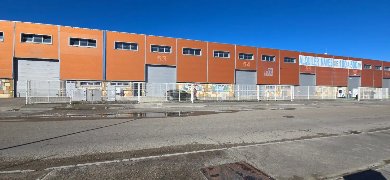 Industriegebäude zur Miete in Reinosa