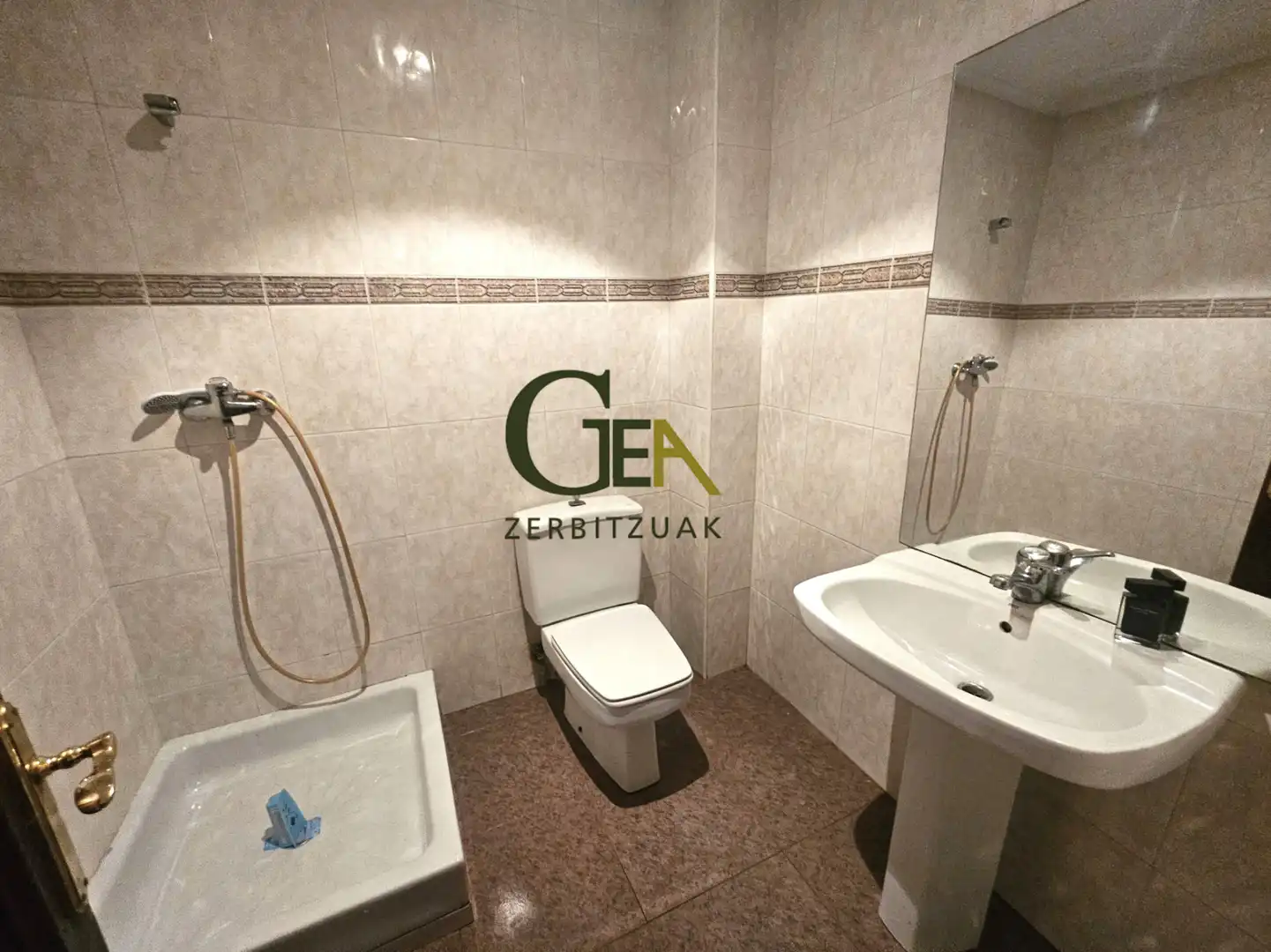 Baño de Casa adosada en venta en Alkiza con Calefacción, Jardín privado y Terraza