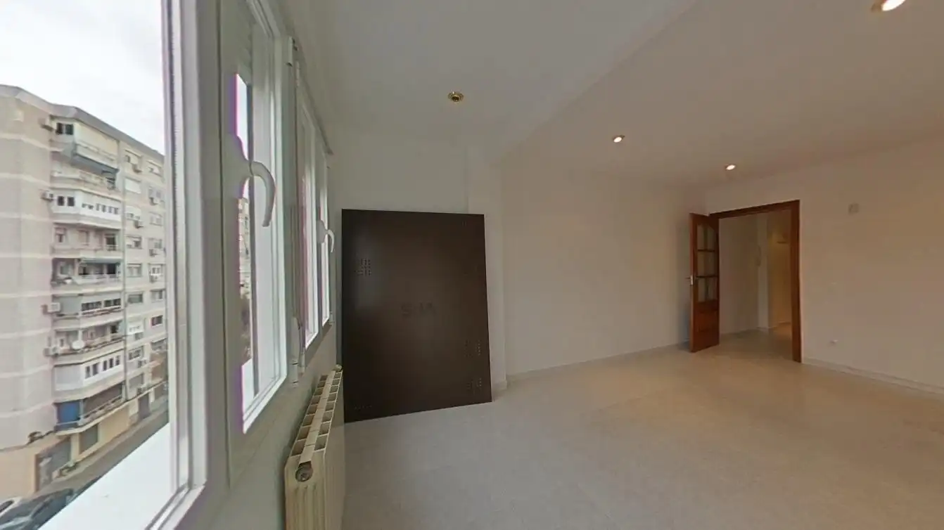 Piso con ascensor en venta en La Avanzada - La Cueva