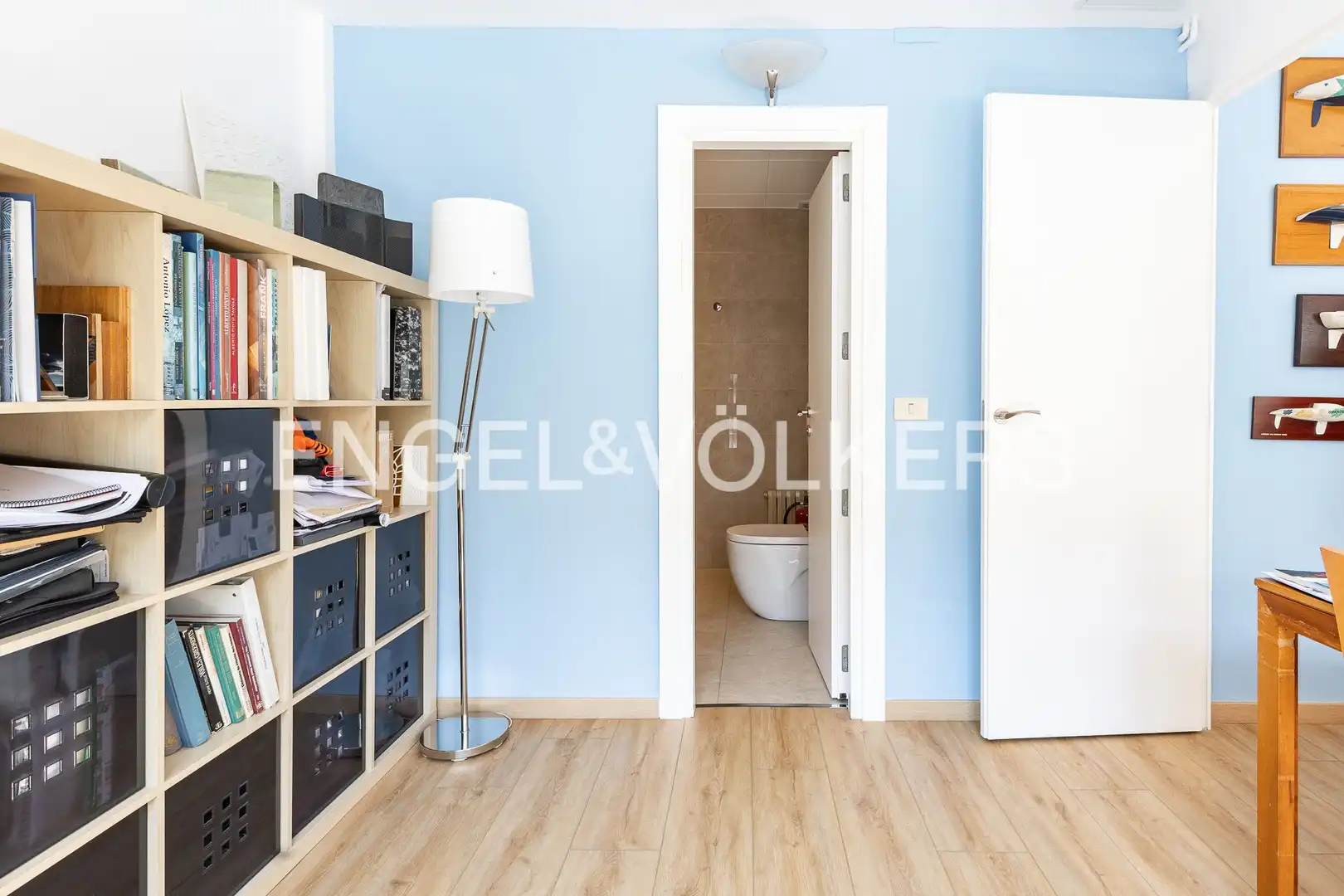 Piso en venta en Barcelona con Calefacción y Parquet