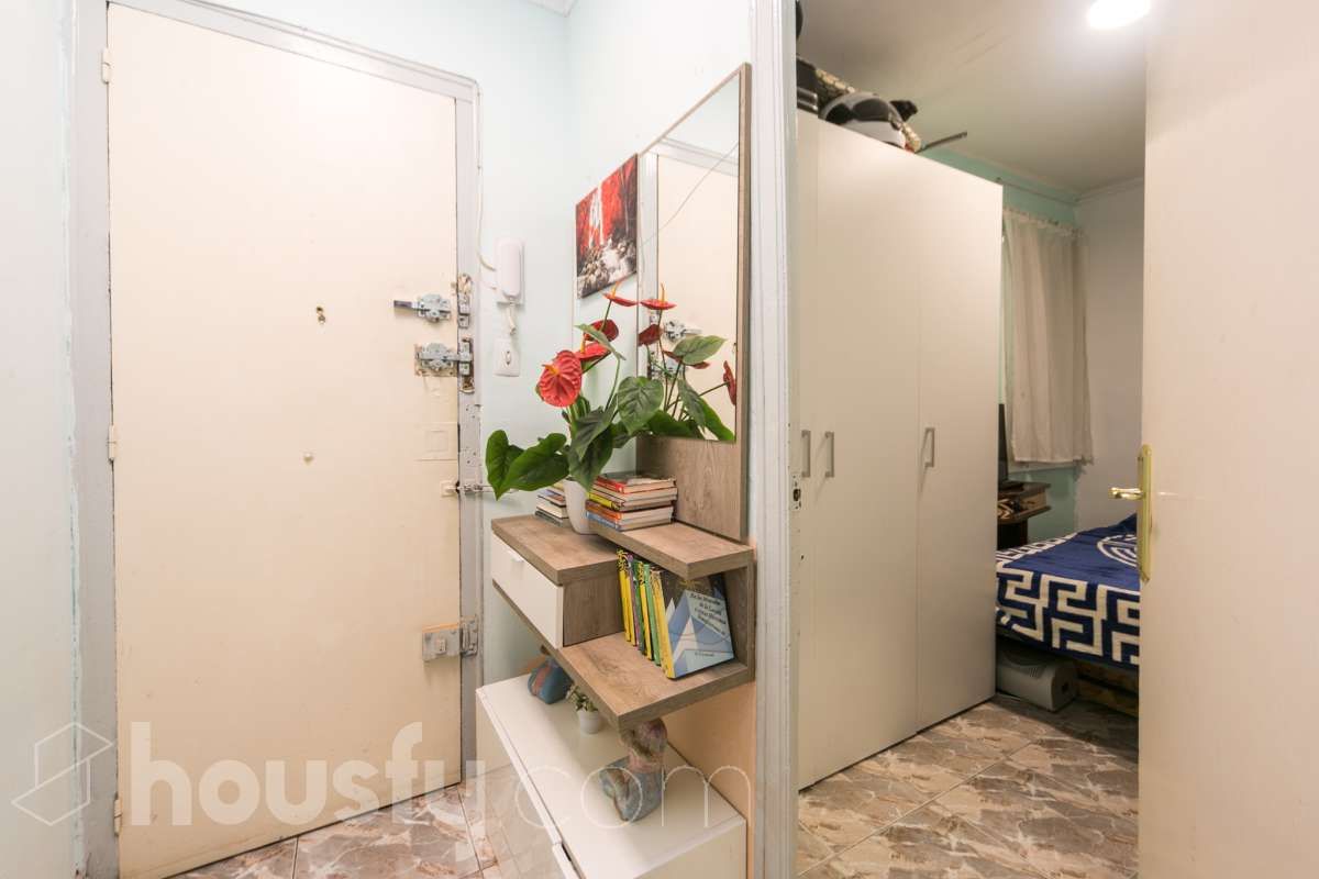 Bedroom of Flat for sale in L'Hospitalet de Llobregat  with Air Conditioner