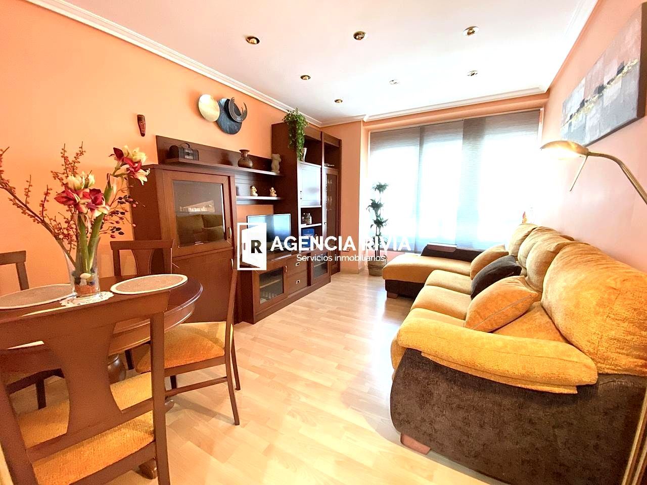 Vista exterior de Apartament de lloguer en Gijón  amb Calefacció i Moblat