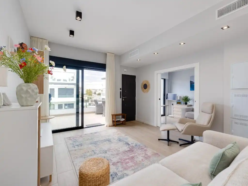Bungalow with pool for sale in calle campanario, imagen 4