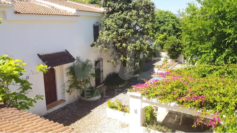 Vista exterior de Casa o chalet en venta en Alhaurín de la Torre con Calefacción y Terraza