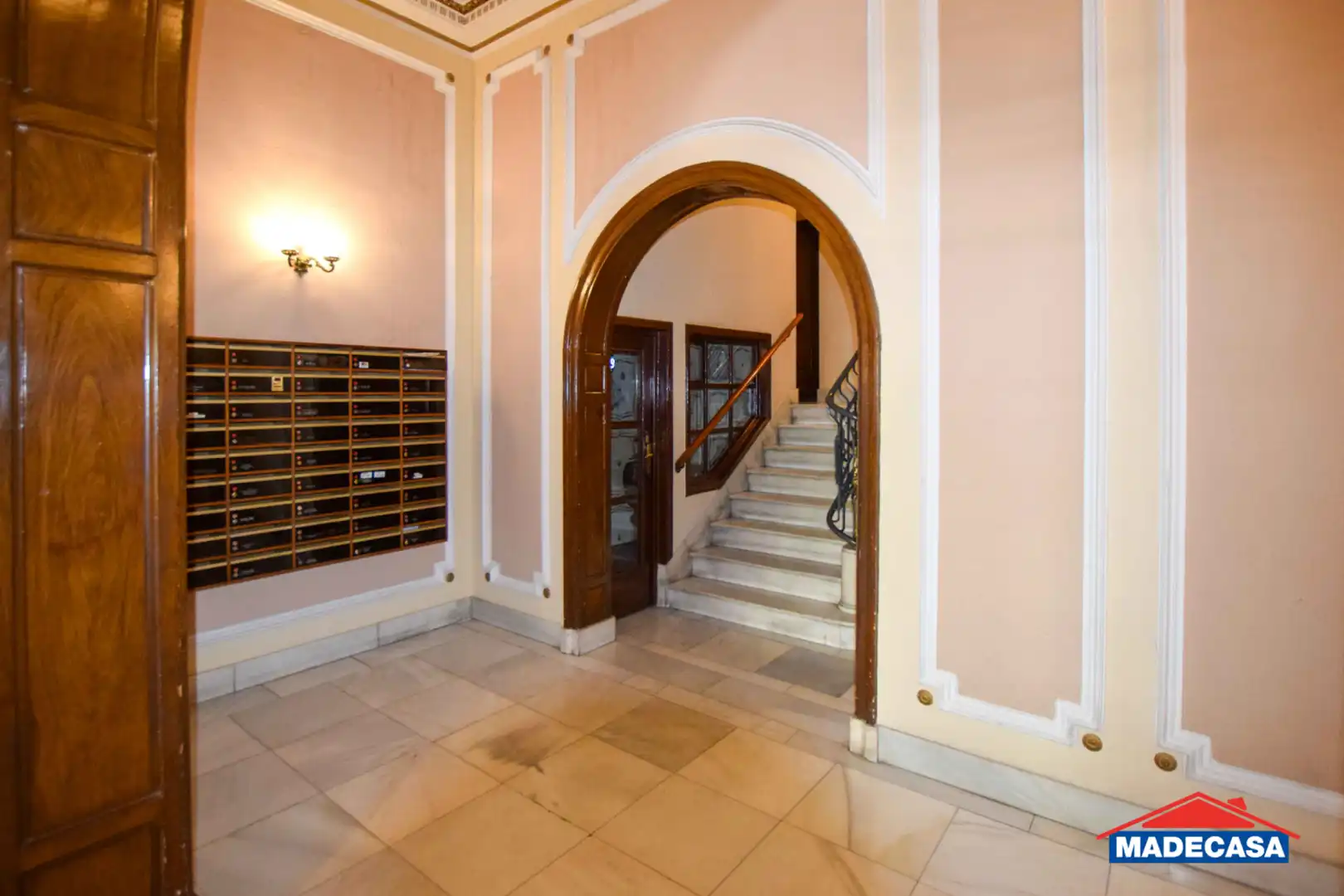Commercial properties for sale in Madrid  with Air Conditioner