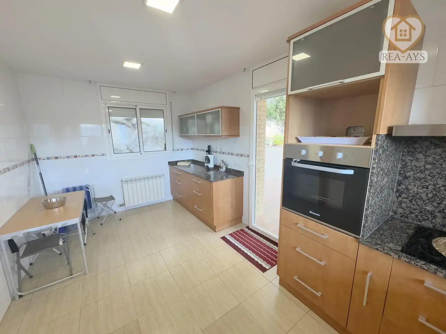 Cocina de Casa o chalet en venta en Vallirana con Aire acondicionado, Calefacción y Jardín privado