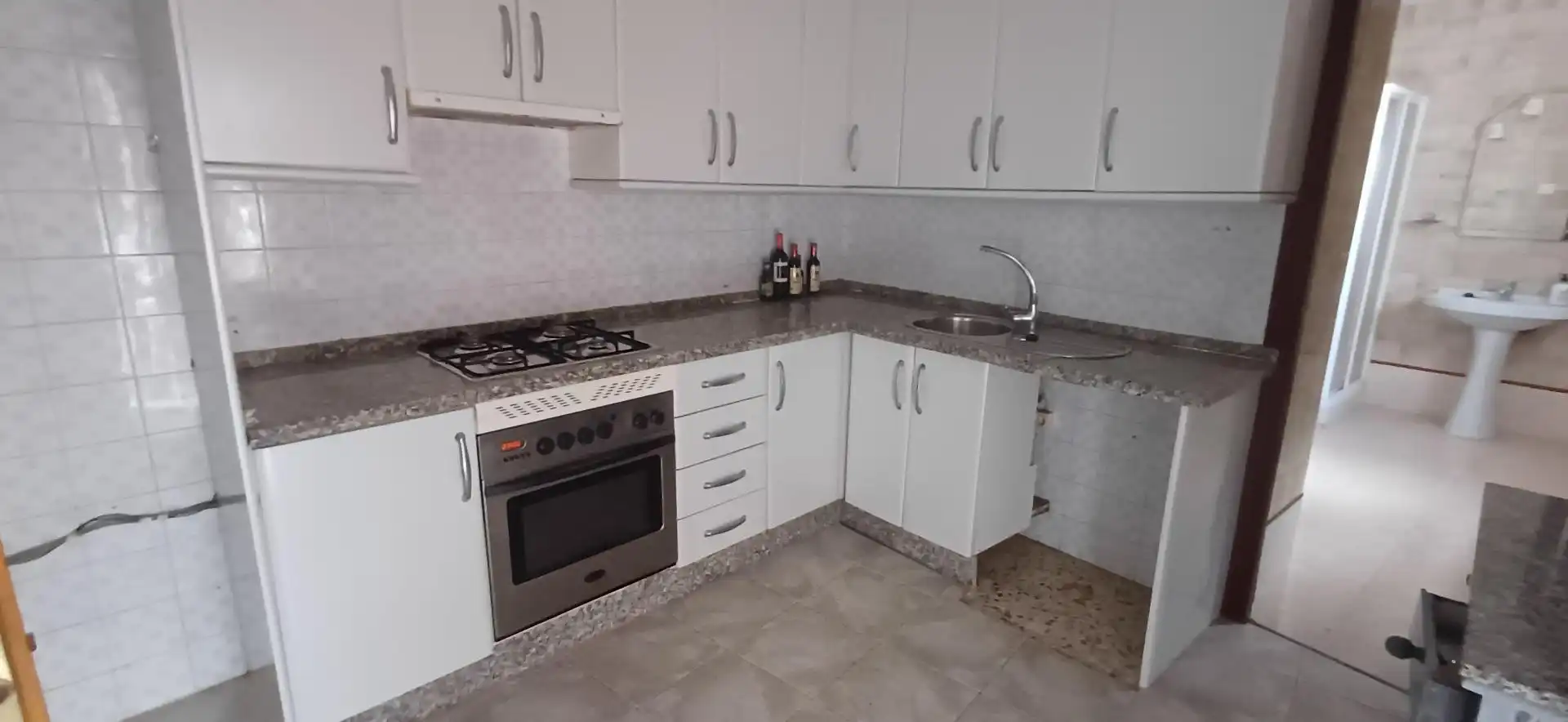 Cuina de Casa o xalet en venda en Cheles amb Terrassa, Traster i Balcó