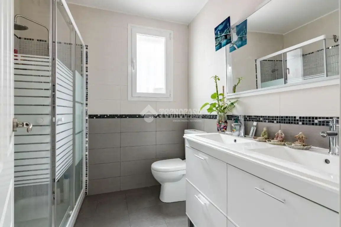 Baño de Piso en venta en Madrid con Calefacción