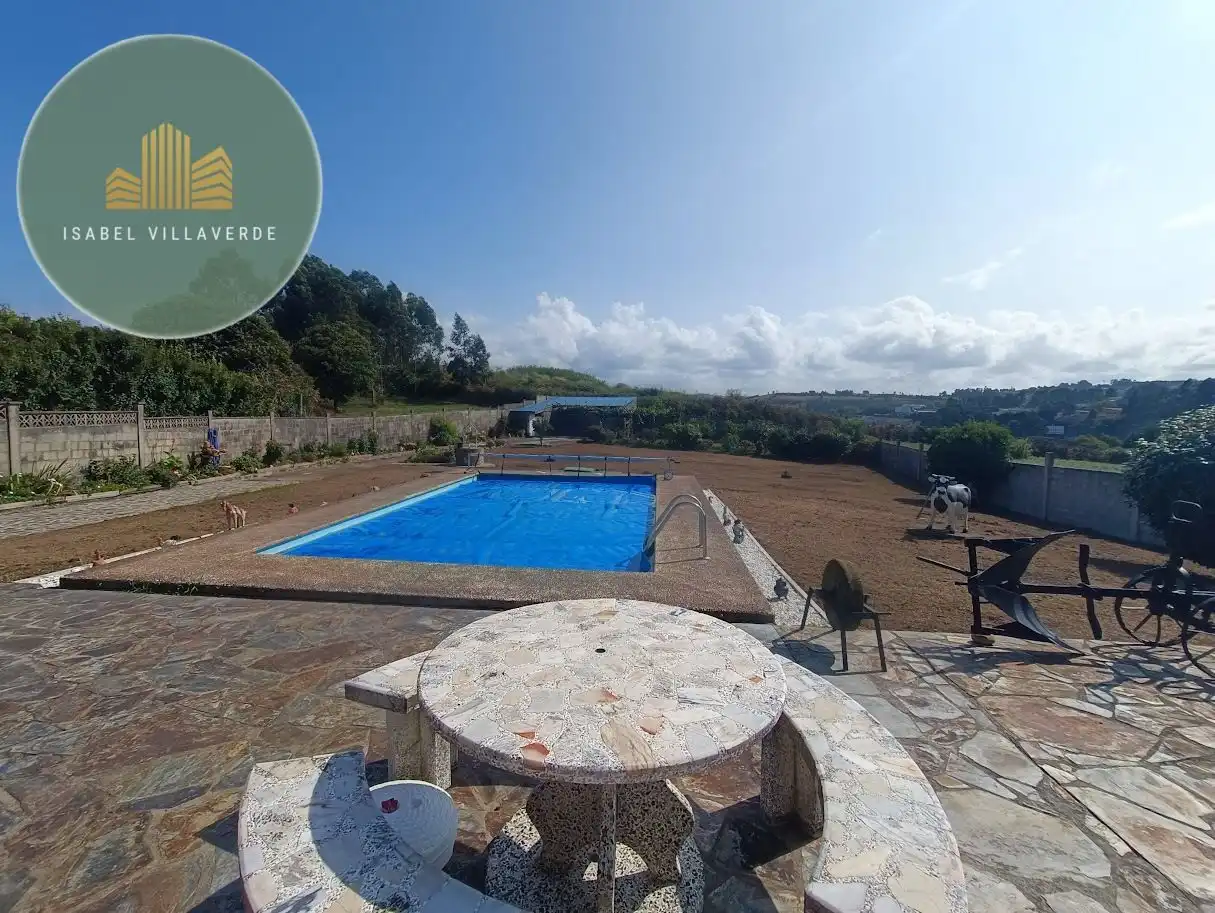 Piscina de Casa o chalet en venta en A Coruña Capital  con Calefacción, Jardín privado y Piscina