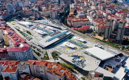 Vista exterior de Dúplex en venda en Vigo  amb Balcó