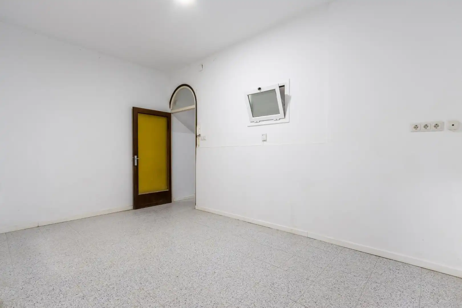 Casa adosada en venda en Terrassa amb Terrassa i Traster