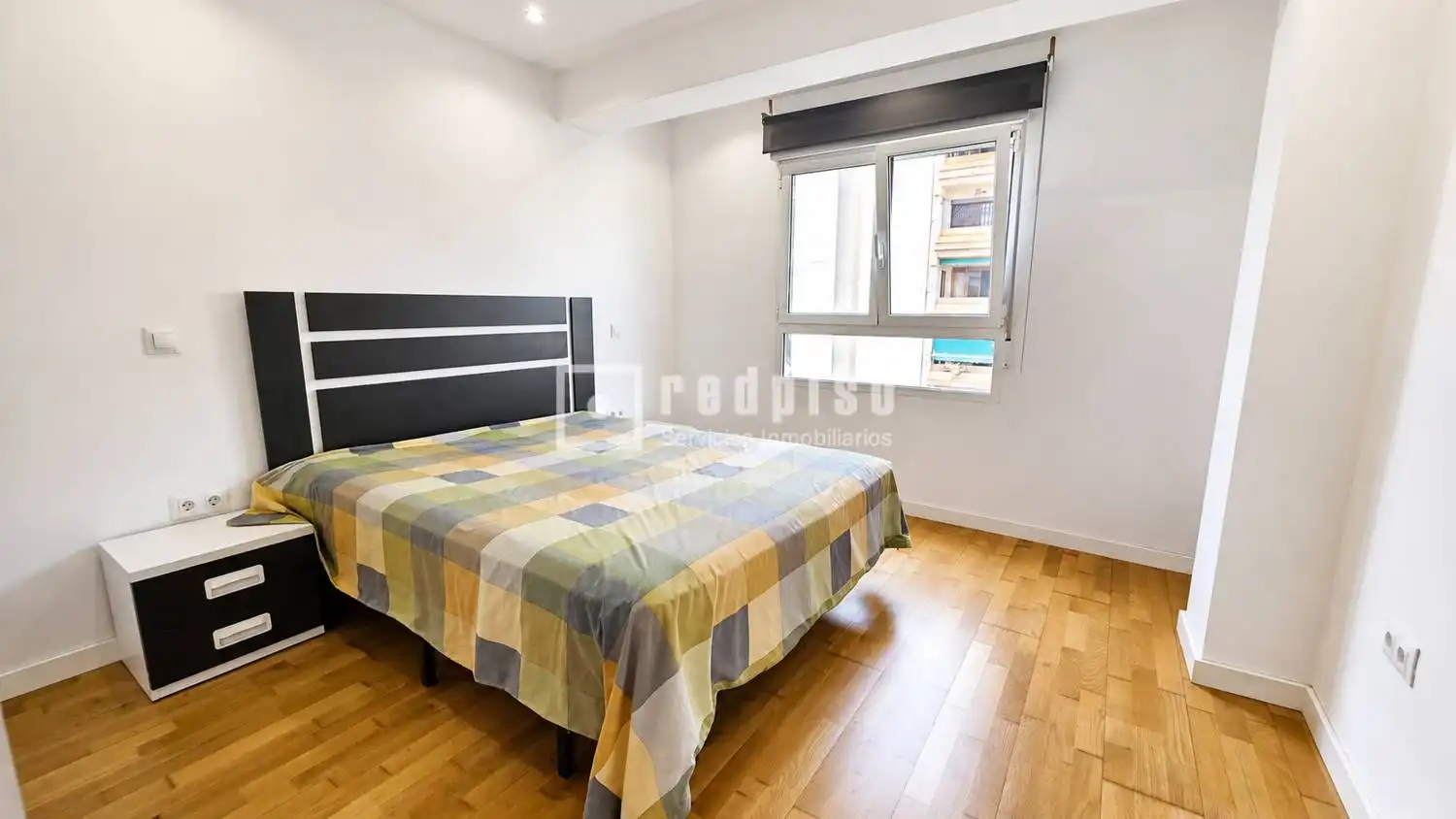 Habitación de Piso de alquiler en Valencia con Aire acondicionado y Amueblado