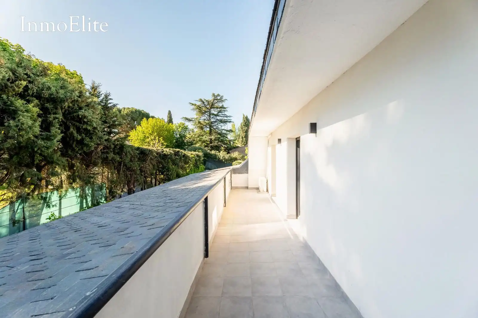 Terrassa de Casa o xalet en venda en Pozuelo de Alarcón amb Aire condicionat, Calefacció i Jardí privat