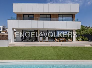 Casa con piscina in vendita a La Plana