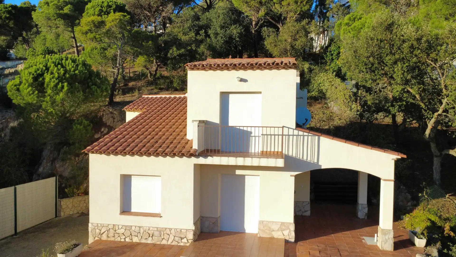 Vista exterior de Casa o xalet en venda en Sant Feliu de Guíxols amb Aire condicionat, Calefacció i Terrassa