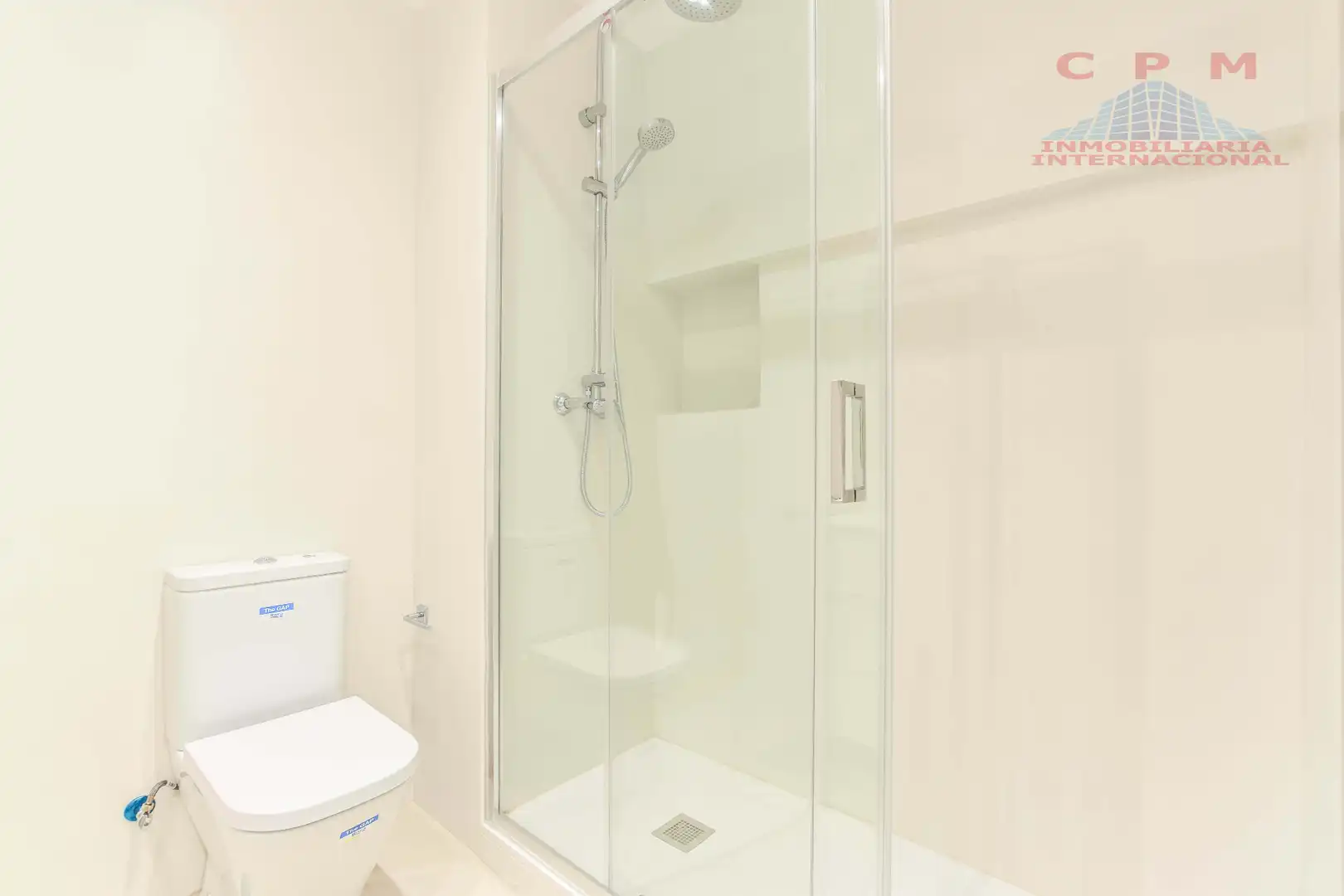 Baño de Piso de alquiler en Madrid con Aire acondicionado, Calefacción y Parquet