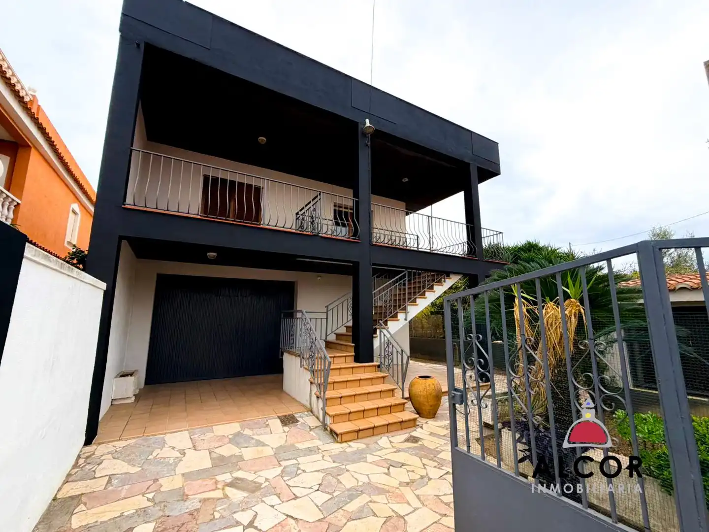 Chalet con terraza en venta en Pueblo