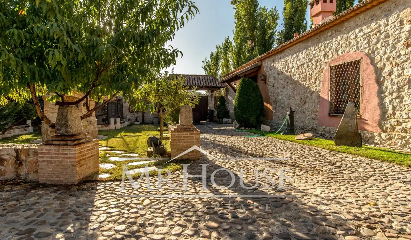 Vista exterior de Casa o chalet en venta en Carabaña con Calefacción, Jardín privado y Terraza