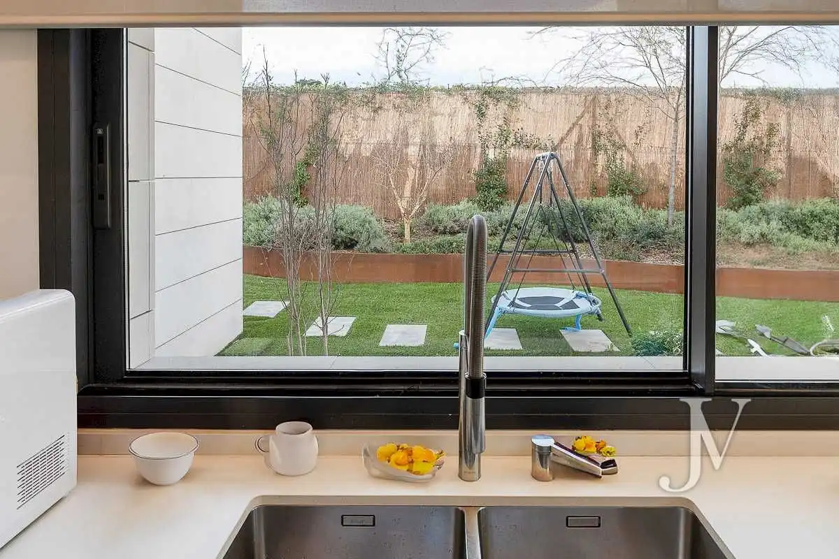 Kitchen of Houses for sale in Madrid  with Air Conditioner, Heating and Private garden